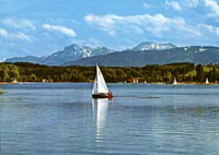 Segeln auf dem Waginger See, Oberbayern, Deutschland