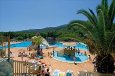 Camping Le Bois Fleuri, Roussillon, Frankreich