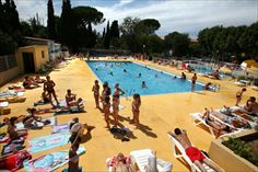 Camping Villagecenter Les 7 Fonts, Languedoc, Frankreich
