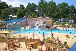 Camping Yelloh! Village Les Pins, Bretagne, Frankreich